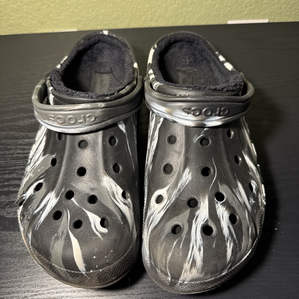CROCS Black and White Water Shoes Ventilated Comfort